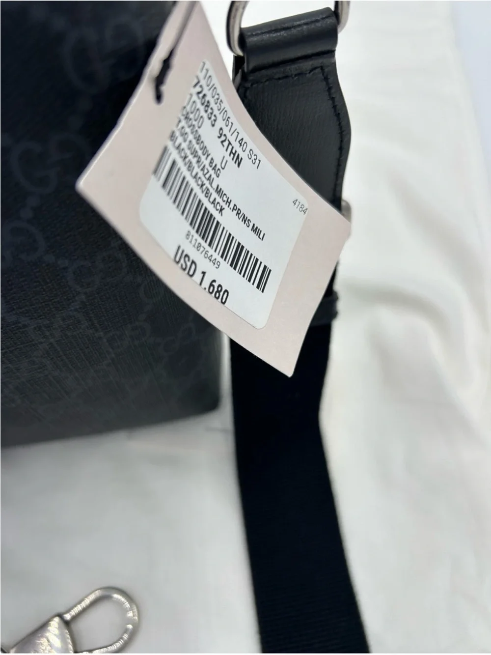 Gucci classic messenger